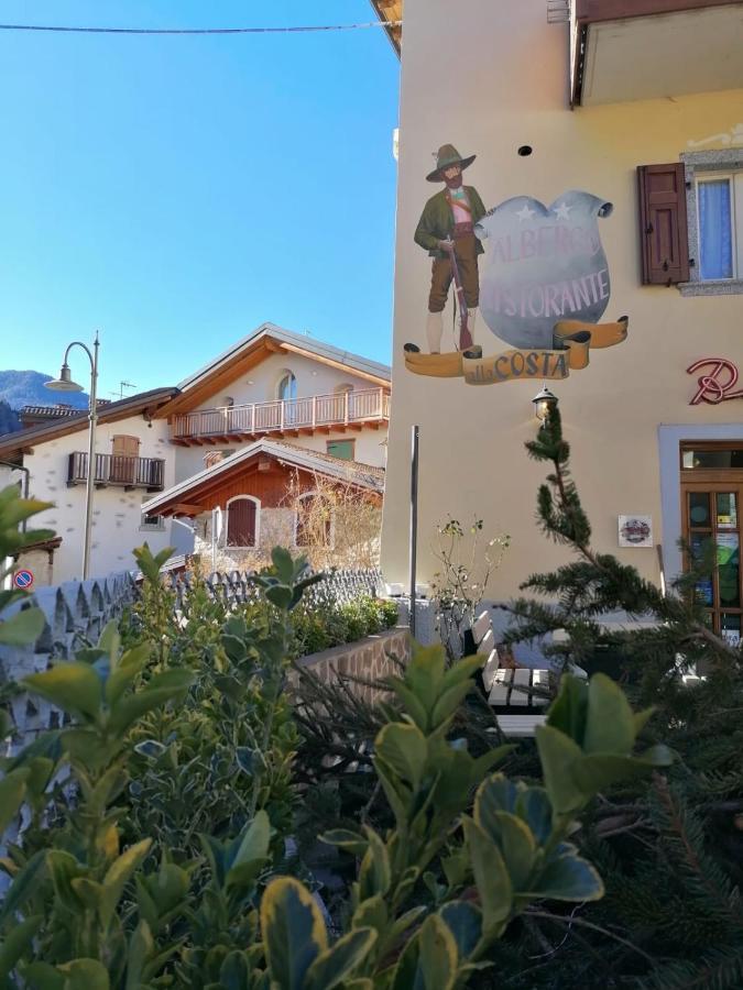 Albergo Alla Costa Bezzecca Luaran gambar