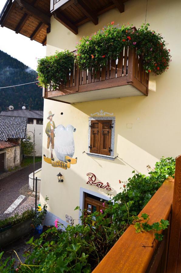 Albergo Alla Costa Bezzecca Luaran gambar